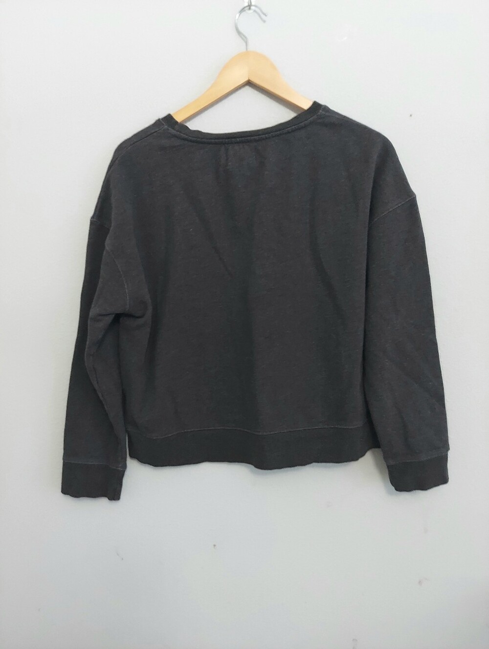 PACT Cropped Graphic "CITY ZEN EARTH" Sweatshirt Dark Gray Women Large - Picture 7 of 9